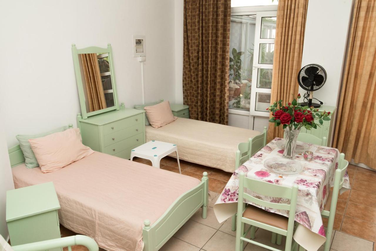 Stavros Studio Apartment In คอสทาวน์ ภายนอก รูปภาพ