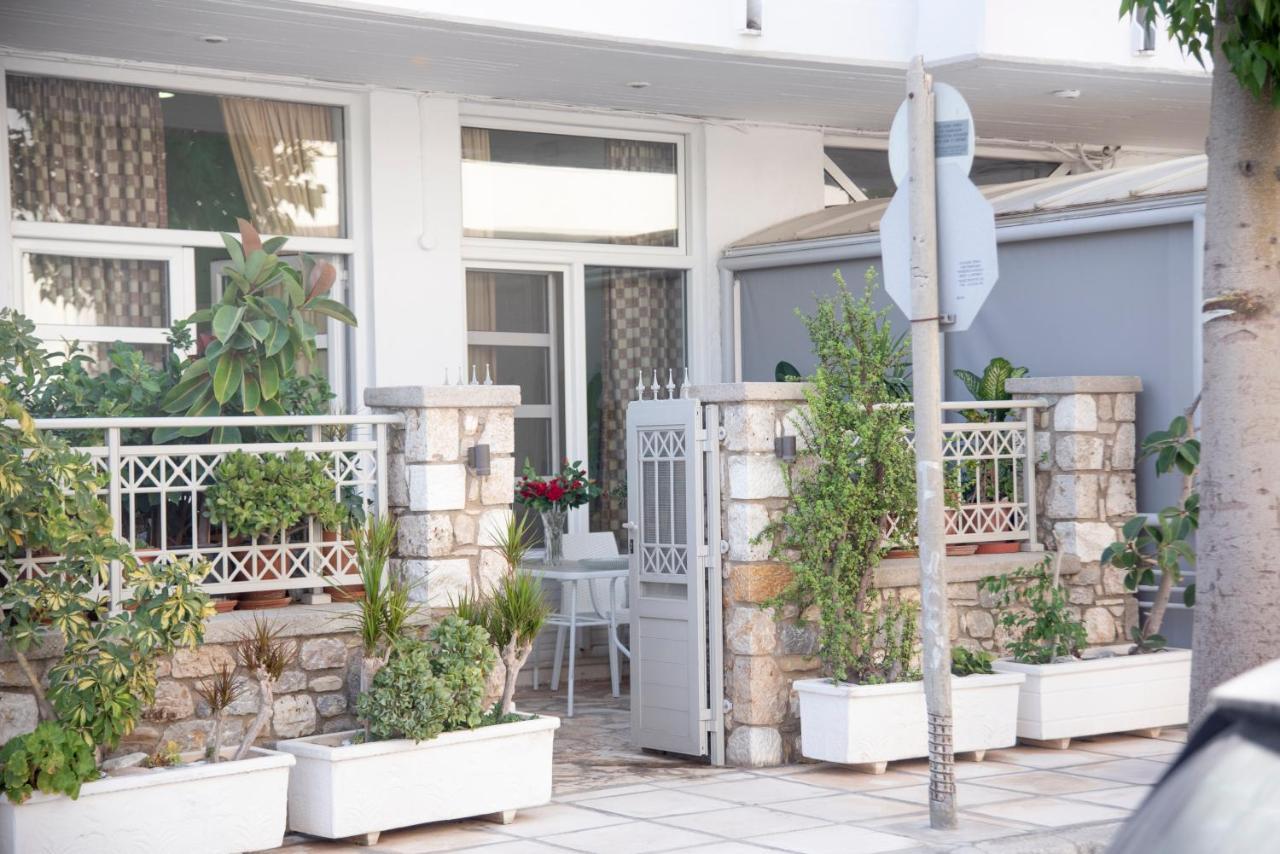 Stavros Studio Apartment In คอสทาวน์ ภายนอก รูปภาพ