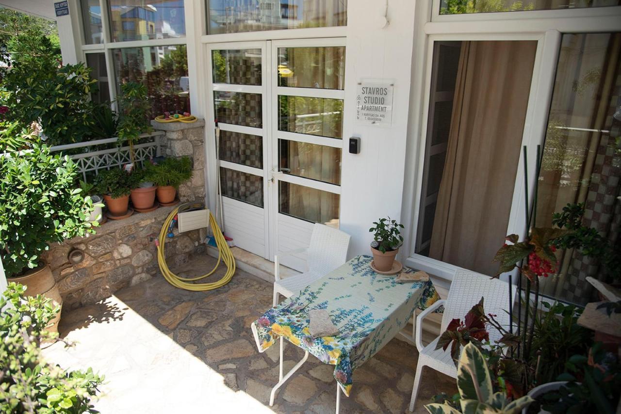 Stavros Studio Apartment In คอสทาวน์ ภายนอก รูปภาพ